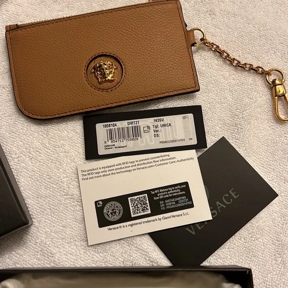 Versace unisex La Medusa caramel Vitello keychain card holder wallet charm NEW - Picture 11 of 11